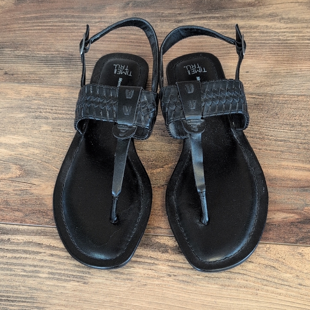 Time and Tru Black Woven T-Strap Women’s Sandals 11 AB101